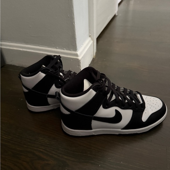 Nike Dunk High Retro Black & White